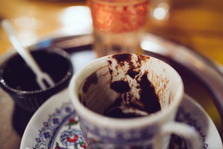 Divinations, dans un café turc 9 Divination Cafe Turque