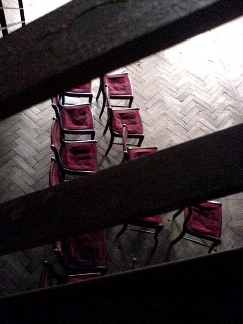 Quand on a mal aux fesses, c'est que la pièce est mauvaise - par Netty