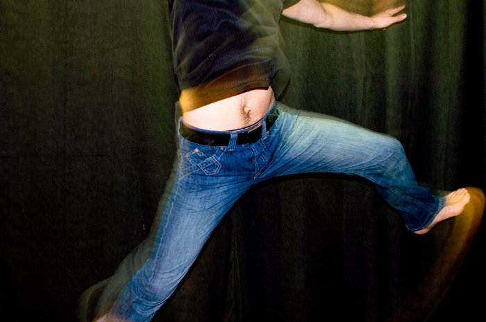 We Don't Move 1 Le futur jeu des enfants (inspiré de 1, 2, 3, Soleil) lorsque nous aurons appris à maîtriser la gravité...